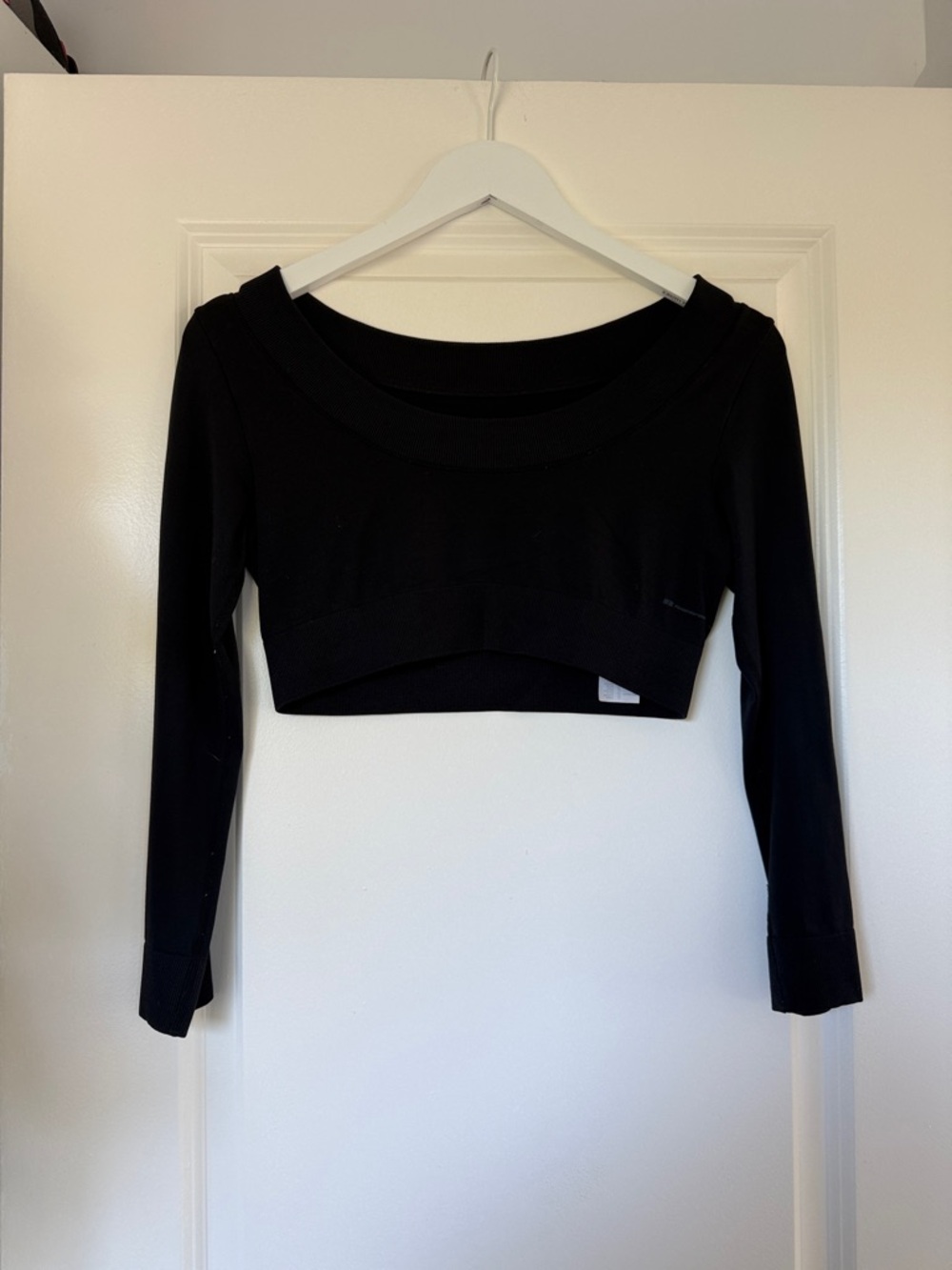 Alexander Wang x Uniqlo Women's Black Long-Sleeve Cropped Top